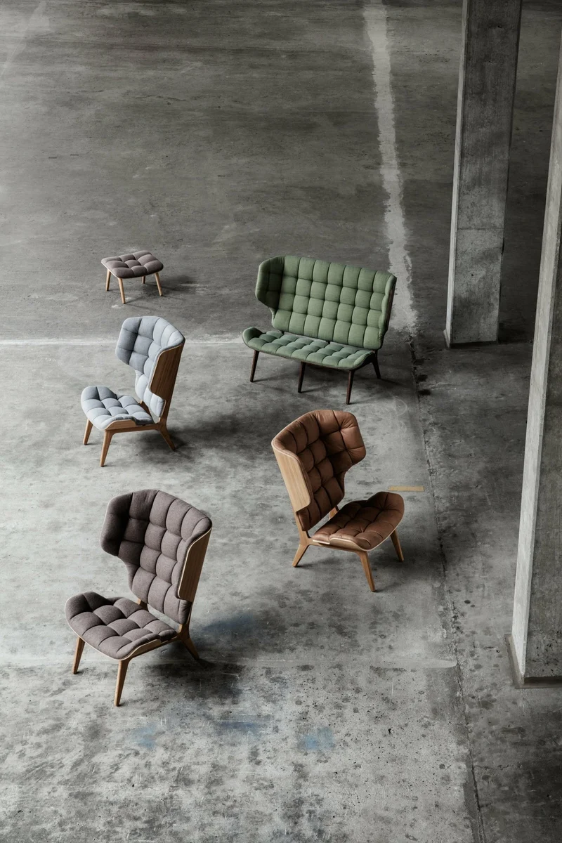 Fauteuil en chêne noir et rembourrage en cuir anthracite Mammoth - NORR11