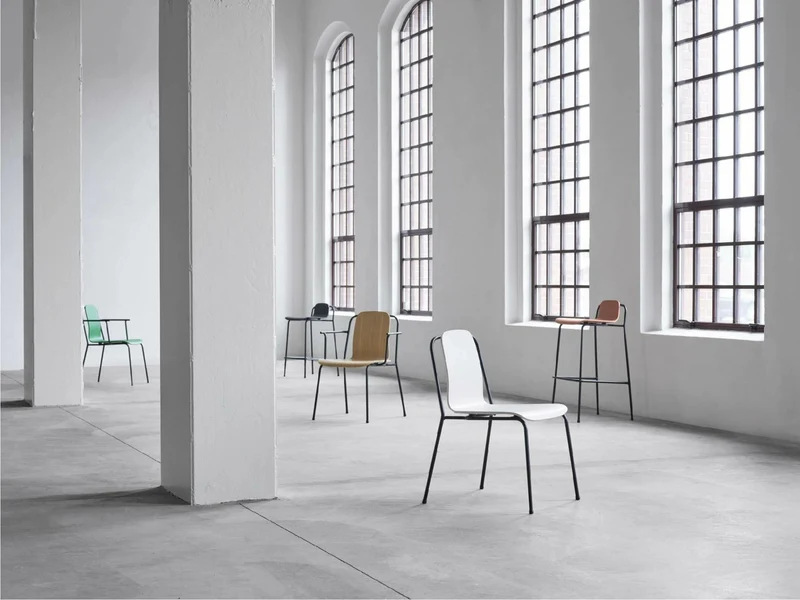 Tabouret de bar en acier noir 75 cm Studio Oak - Normann Copenhagen