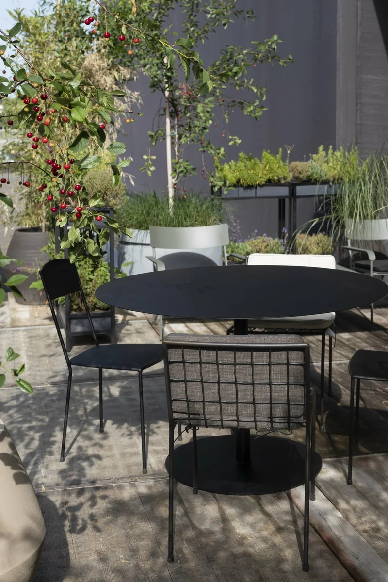 Chaise noire mate en métal 40 x 40 x 83 cm Adriana - Serax