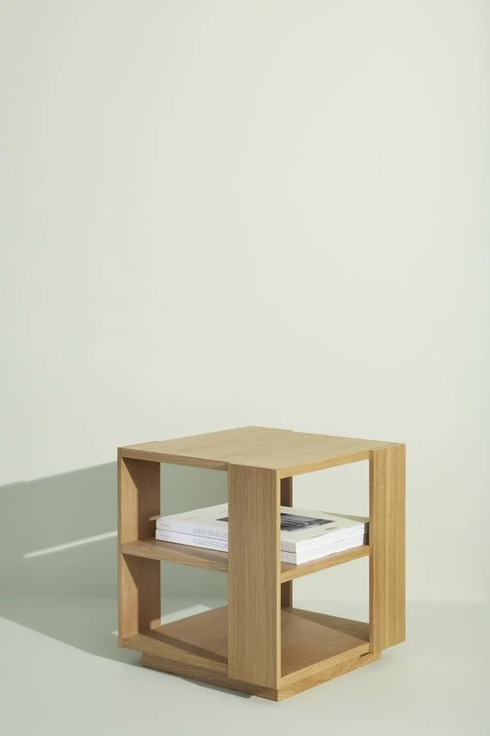 Table d'appoint en chêne Merge - Hübsch