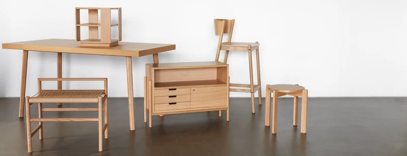 Table d'appoint en chêne Merge - Hübsch