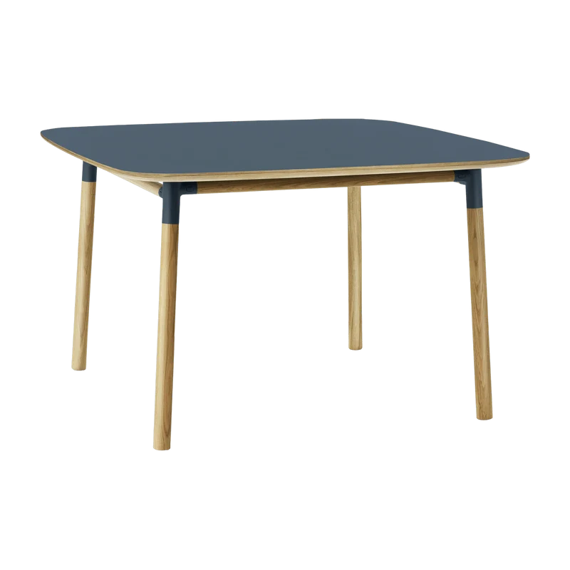 Table à manger carrée en chêne et lino bleu 120 x 120 cm Form - Normann Copenhagen