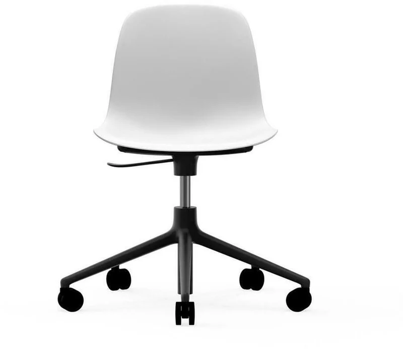 Chaise de bureau réglable à roulettes en pp blanche et base noire Swivel 5W blanc - Normann Copenhagen