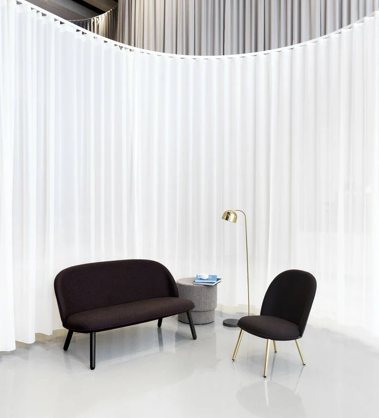 Fauteuil en tissu synergy lds40 et pieds en laiton Ace - Normann Copenhagen