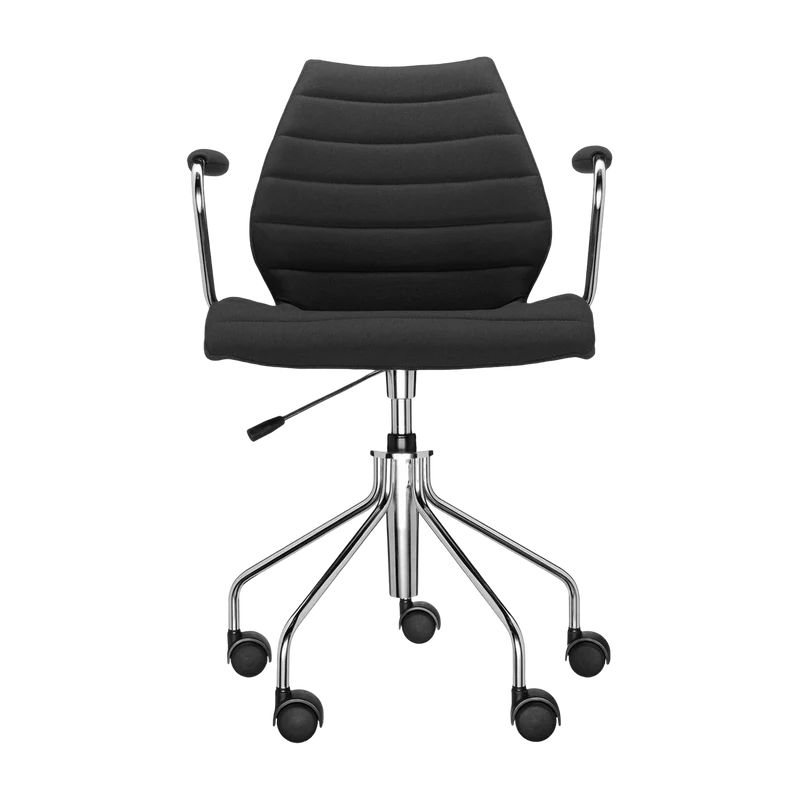 Chaise noire à roulettes avec accoudoirs Maui Soft Trevira - Kartell