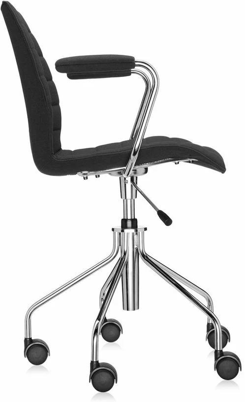 Chaise noire à roulettes avec accoudoirs Maui Soft Trevira - Kartell