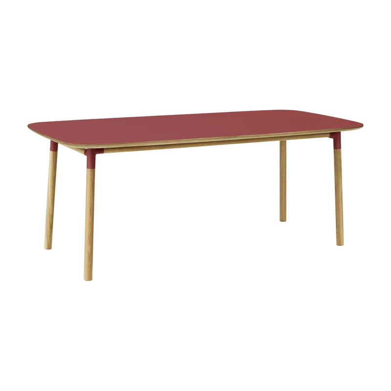 Table à manger rectangulaire en chêne et lino rouge 95 x 200 cm Form - Normann Copenhagen