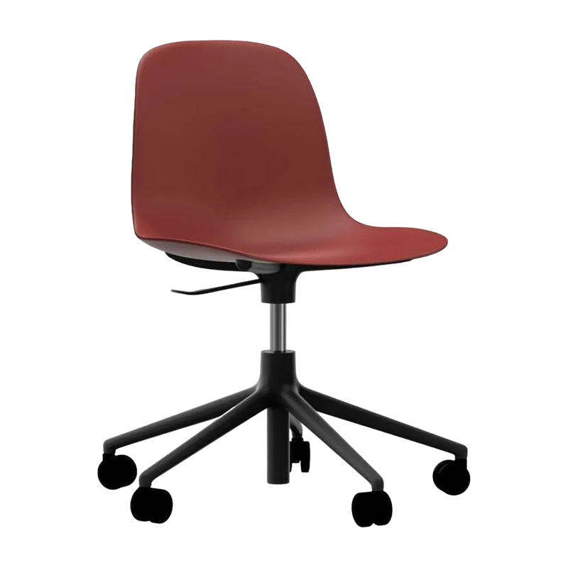 Chaise de bureau réglable à roulettes en pp rouge et noire Swivel 5W rouge - Normann Copenhagen