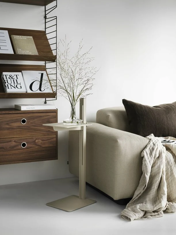 Table d'appoint en aluminium beige Museum - String furniture