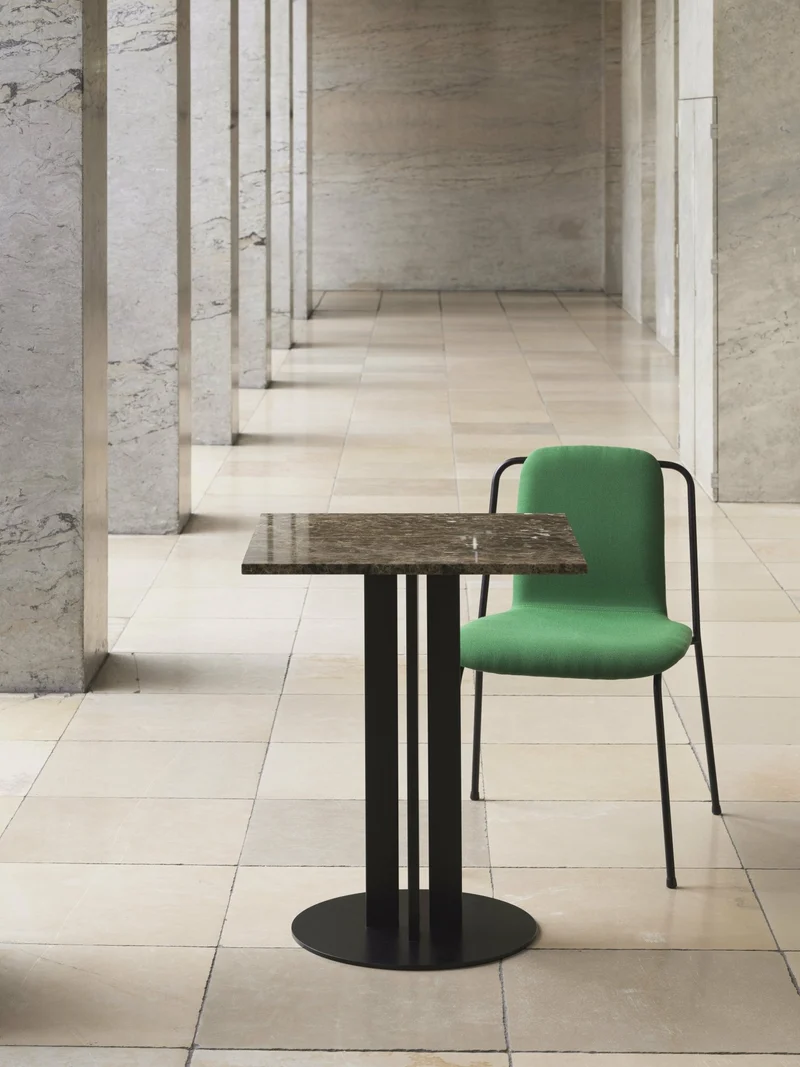 Table à manger en marbre sable 70x70 cm Scala Cafe Marble - Normann Copenhagen