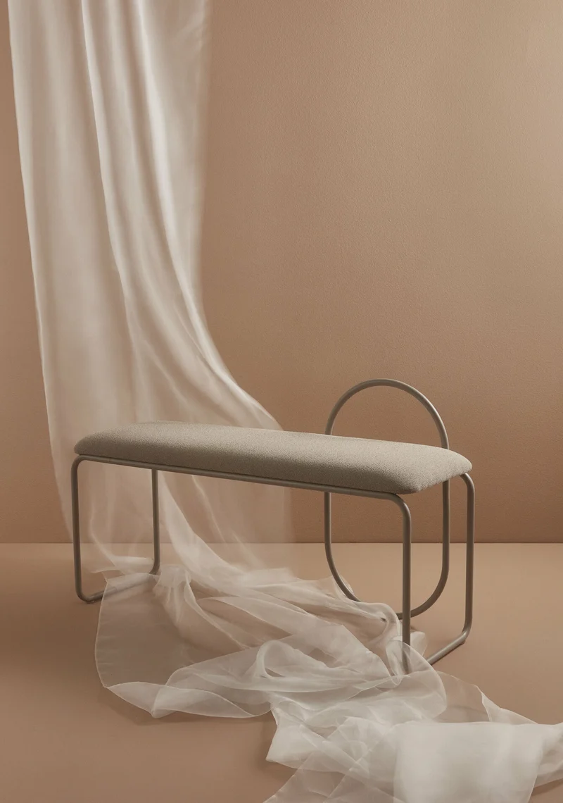 Banc en bouclé taupe 110 x 39 cm Angui - AYTM