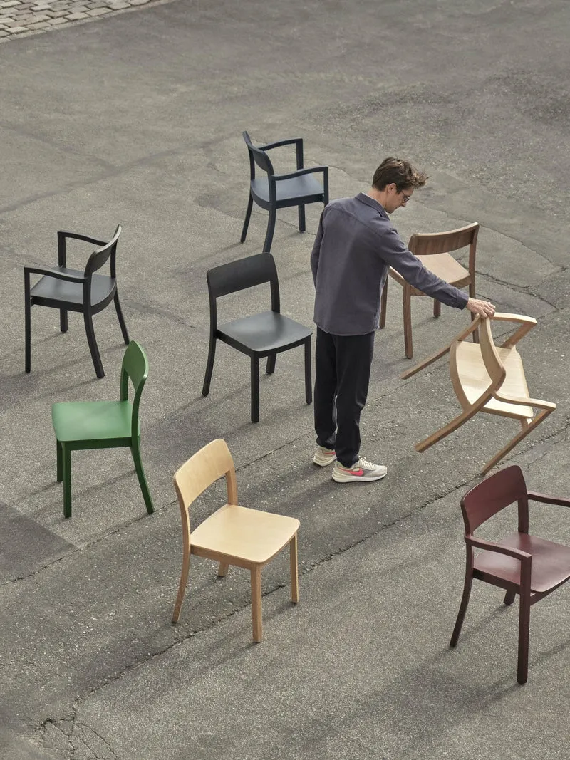 Chaise en noyer noire Pastis - Hay