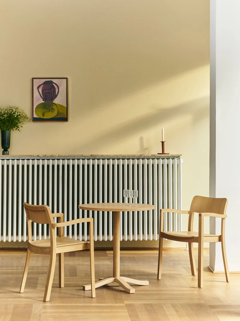 Chaise en frêne avec accoudoirs verte Pastis - Hay