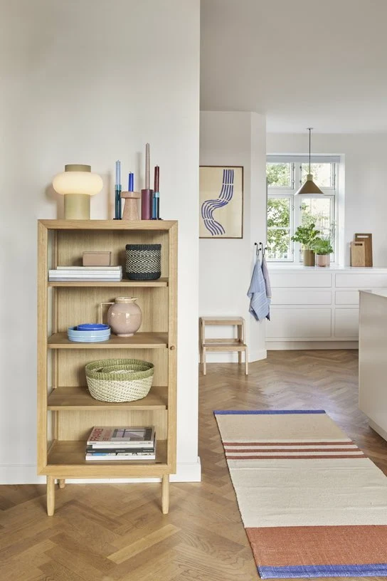 Cabinet en bois de chêne naturel et verre Kaiser - Hübsch
