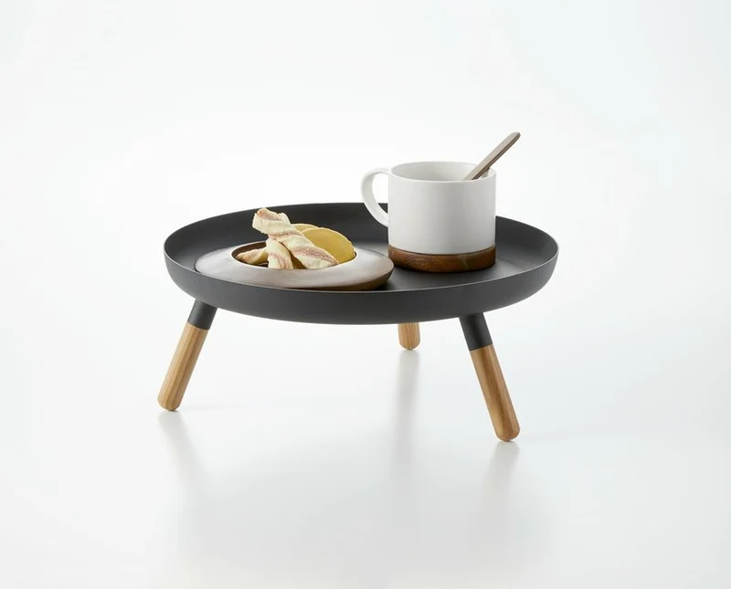 Plateau en acier noir avec pieds en bois - Yamazaki
