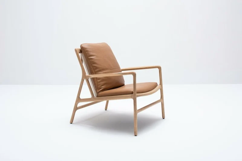 Fauteuil en chêne et cuir nature Dedo easy chair - Gazzda
