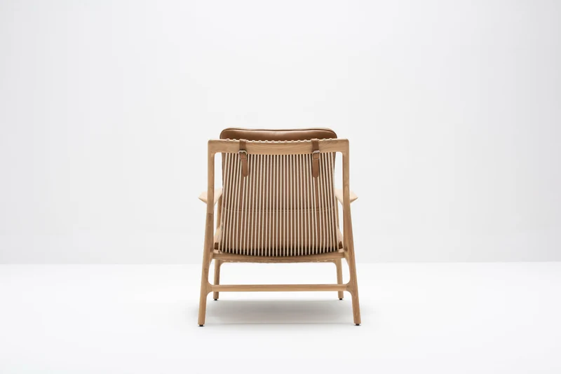 Fauteuil en chêne et cuir nature Dedo easy chair - Gazzda