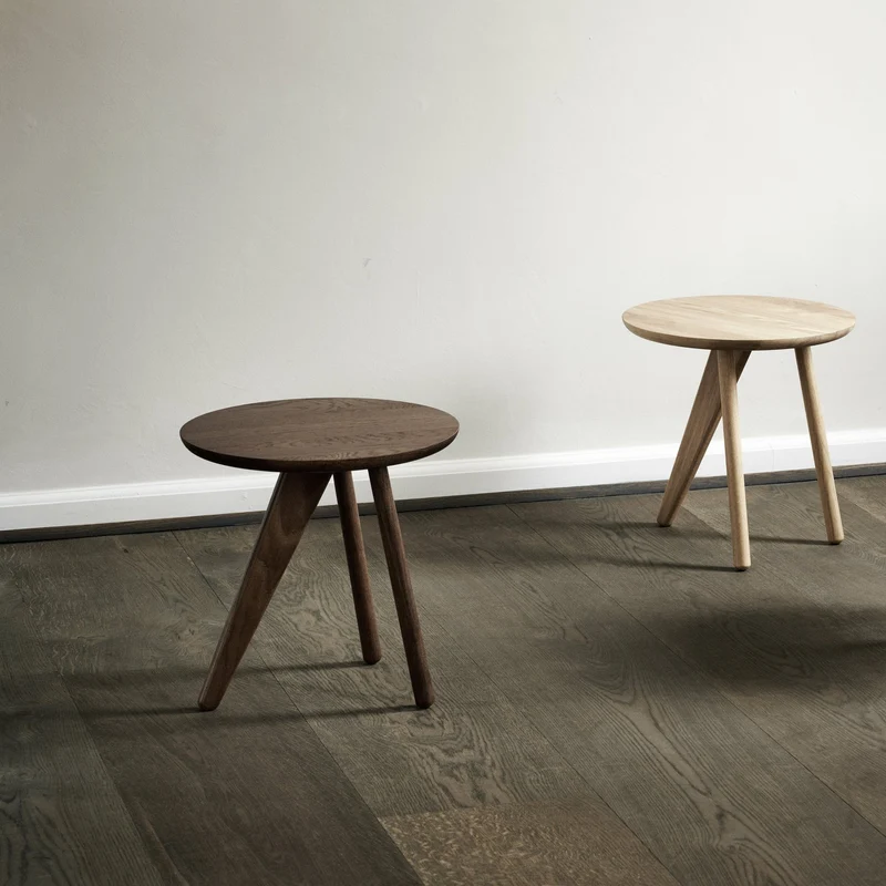 Table d'appoint en chêne naturel massif noire Fin - NORR11