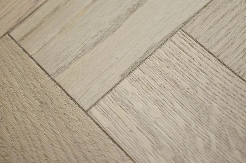 Table à manger carré en acier noire 70 cm Herringbone - Versmissen