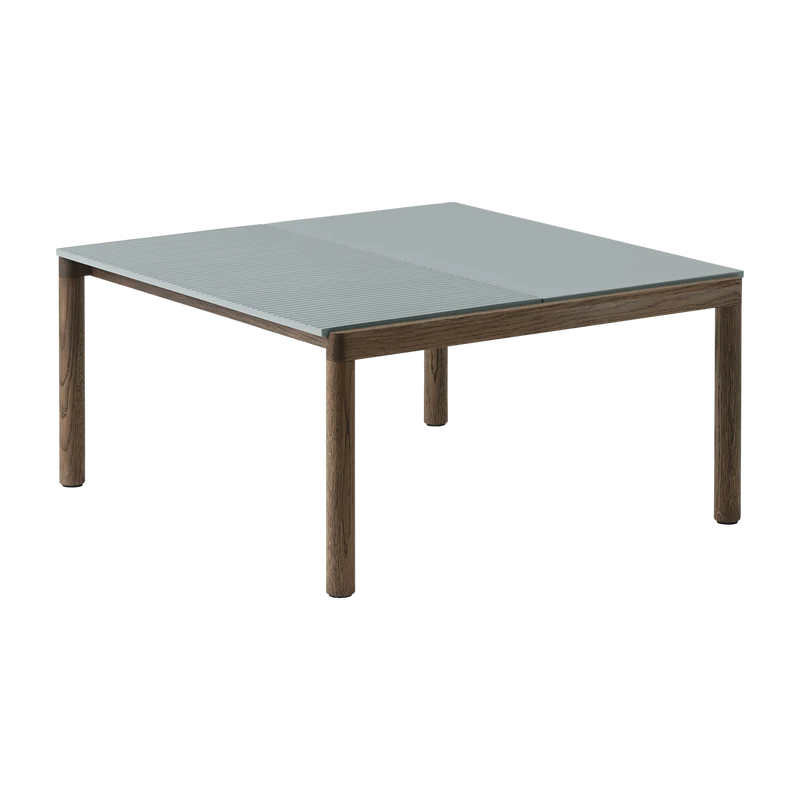 Table basse en grès bleu pâle wavy et chêne foncé 85 x 80 cm Couple - Muuto