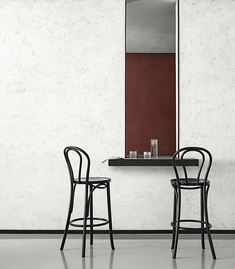 Chaise de bar en bois noir N°18 réédition 1876 - Wiener GTV Design
