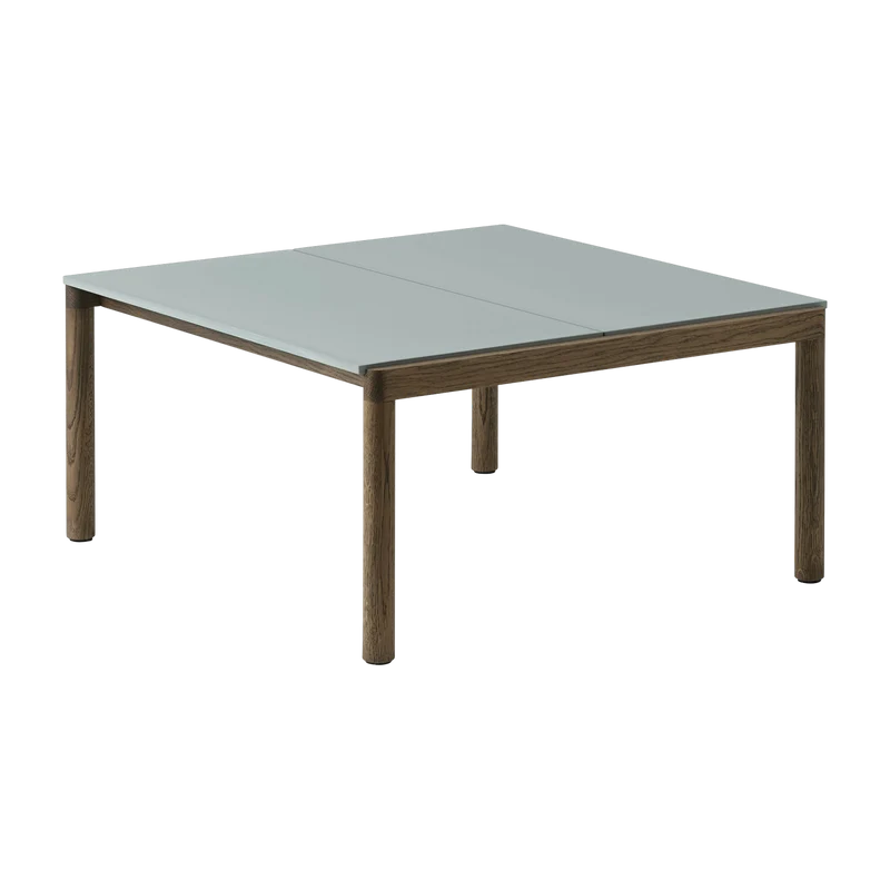 Table basse en grès bleu pâle lisse et chêne foncé 85 x 80 cm Couple - Muuto