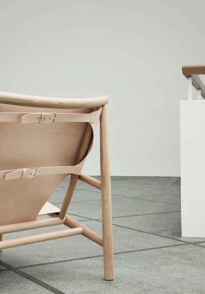 Fauteuil en chêne et cuir naturel Samurai - NORR11