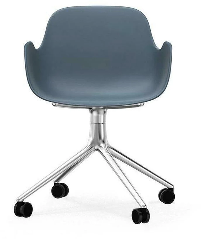 Chaise de bureau à roulettes avec accoudoirs en polypropylene bleue Swivel 4W bleu - Normann Copenhagen