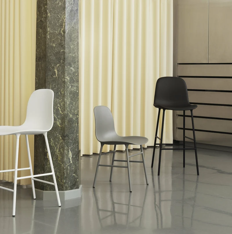 Chaise de bar en acier et pp gris 65 cm Form - Normann Copenhagen