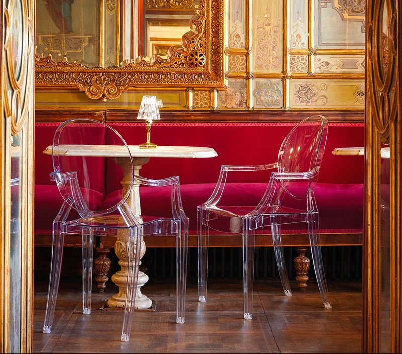 2 Chaises avec accoudoirs Cristal matériau responsable Louis Ghost - Kartell