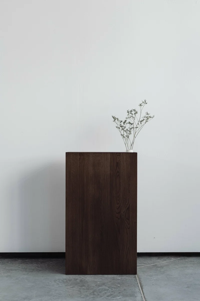 Commode en chêne foncé Camo - Un’common