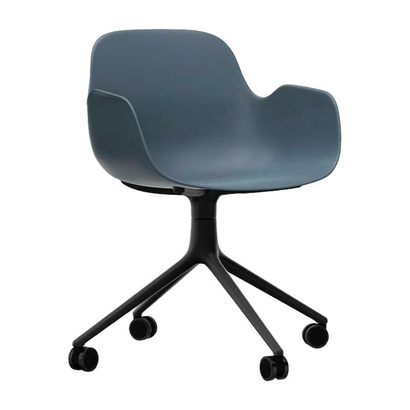 Chaise de bureau à roulettes avec accoudoirs en pp bleue et noire Swivel 4W - Normann Copenhagen