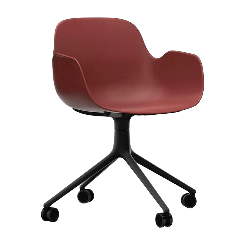 Chaise de bureau à roulettes avec accoudoirs en pp rouge et noire Swivel 4W rouge - Normann Copenhagen