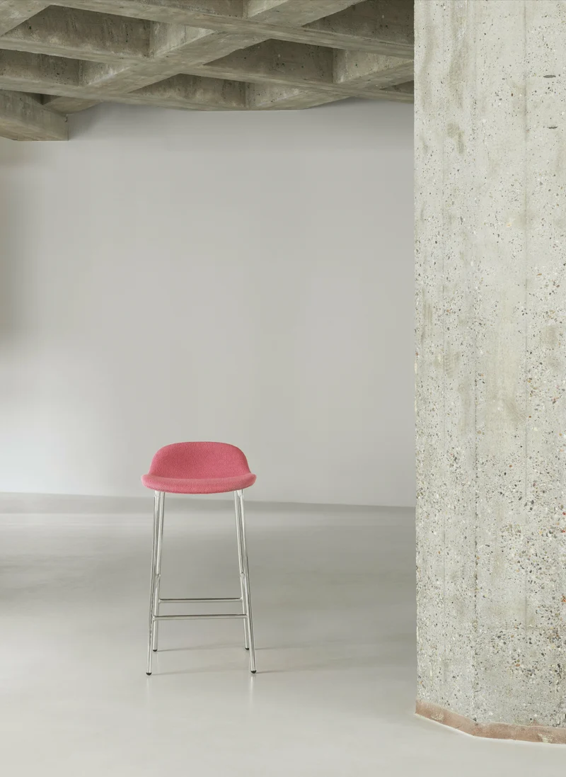 Tabouret de bar en chrome et pp blanc 75 cm Form - Normann Copenhagen