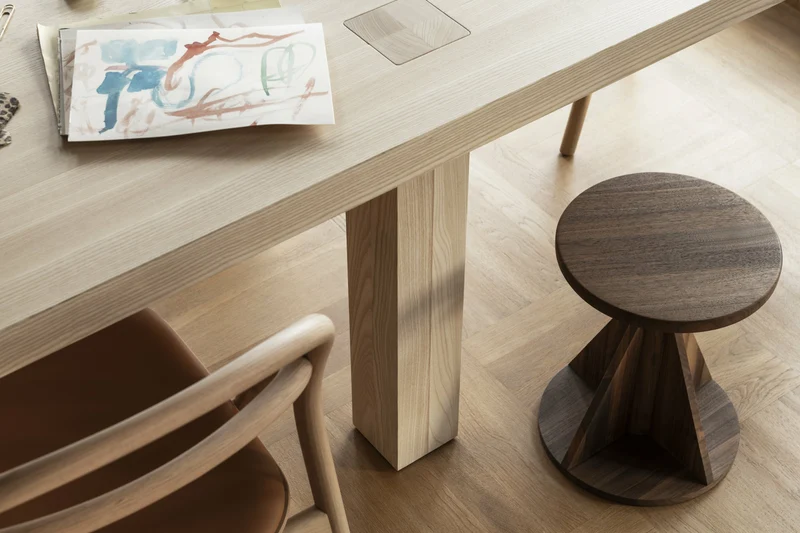 Tabouret en bois de noyer 36 cm Rocket - Hem