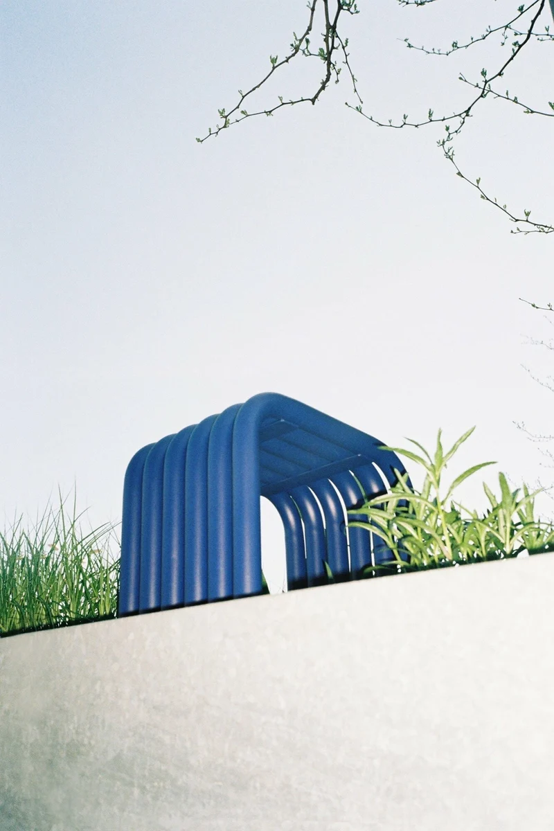 Tabouret en acier myrtille douce Nokk - noo.ma