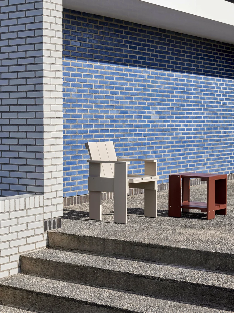 Chaise d'extérieur en pin noire Crate - Hay