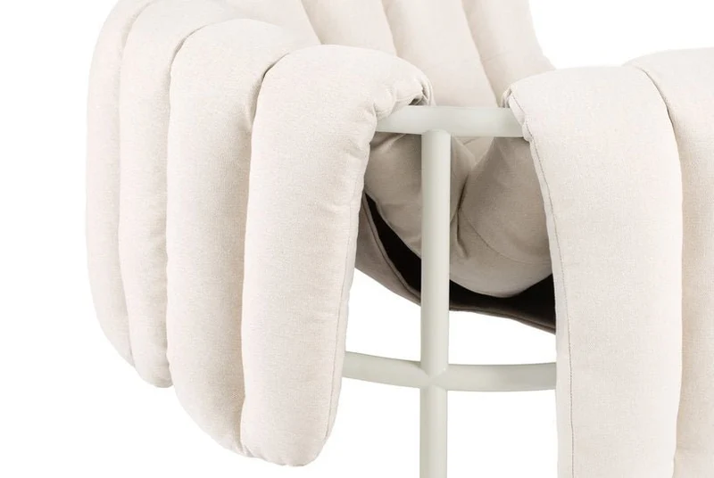 Fauteuil lounge en coton naturel et acier crème Puffy - Hem