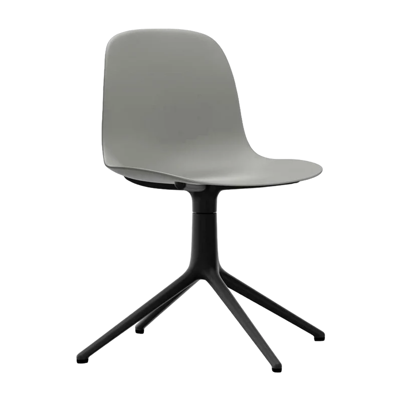 Chaise de bureau en polypropylène grise et base noire Swivel 4L Grey - Normann Copenhagen