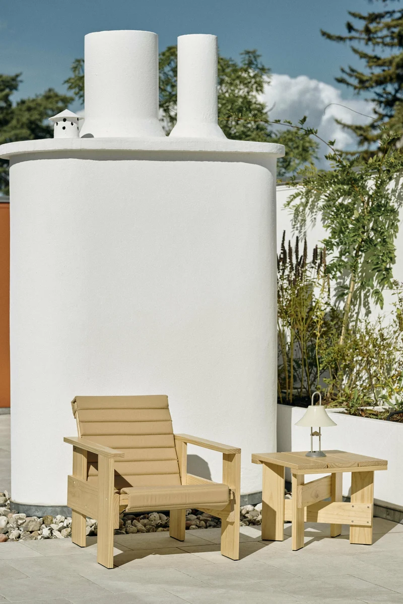 Table basse d'extérieur en pin naturel Crate - Hay