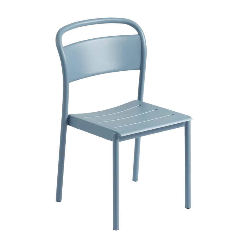 Chaise d'extérieur en acier bleu ciel Linear - Muuto