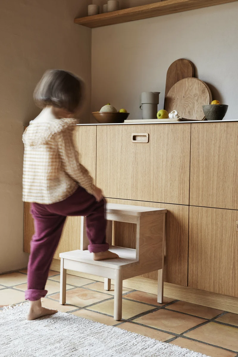 Tabouret en chêne massif blanc 45 cm A line - Form & Refine