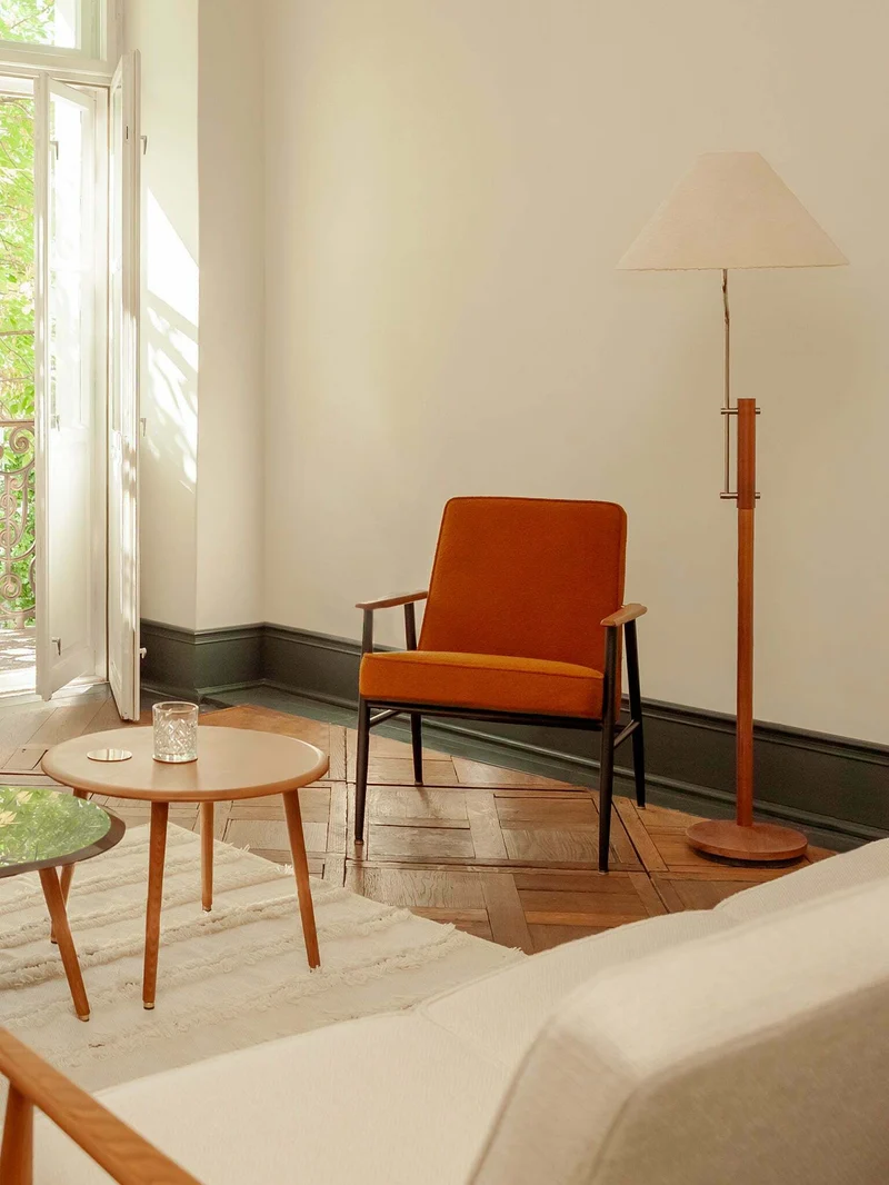 Fauteuil avec accoudoirs en tissu bouclé marron et métal 70 x 62 cm Fox - 366 Concept