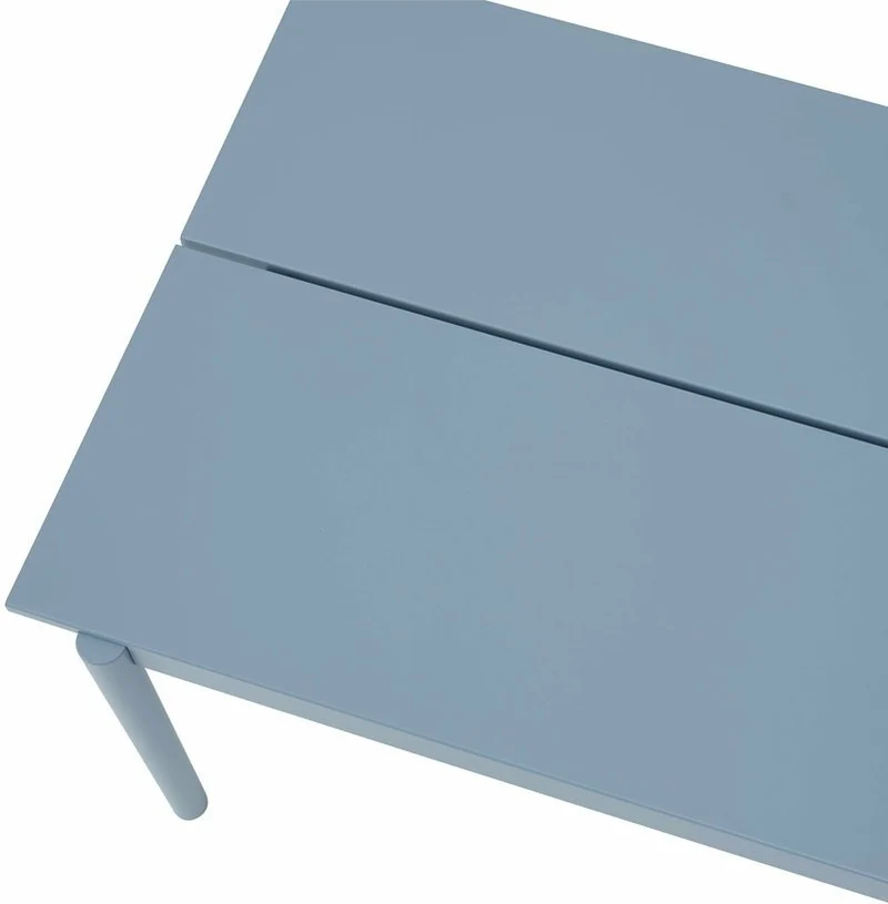 Table d'extérieur en acier bleu ciel 140 x 75 cm Linear - Muuto