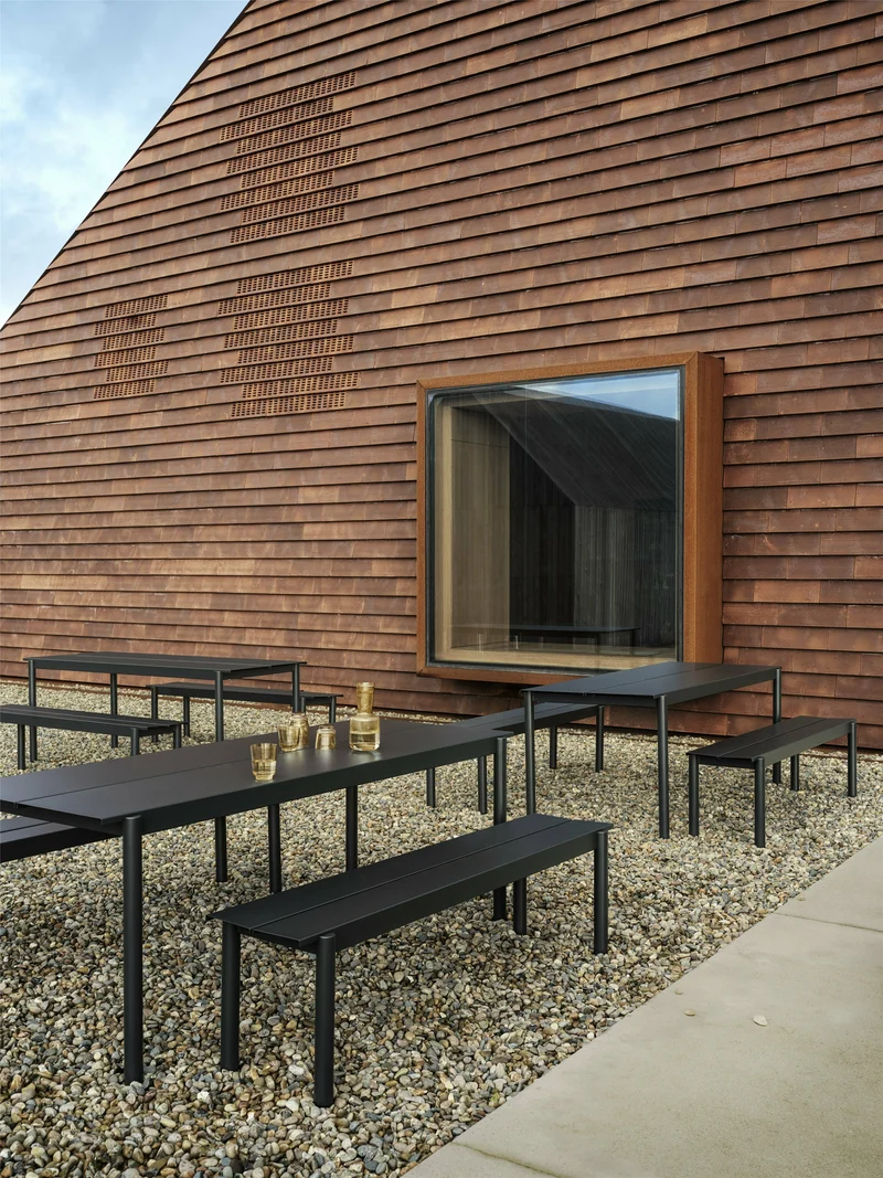 Table d'extérieur en acier noir 220 x 90 cm Linear - Muuto