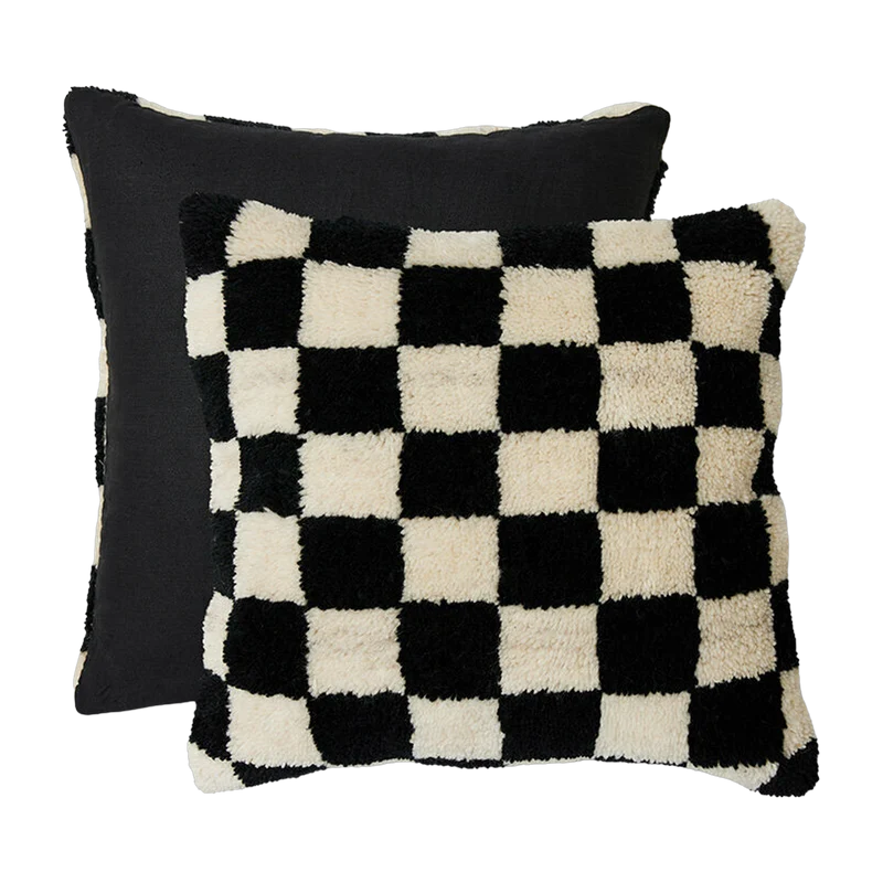Coussin en laine damier noir et blanc 50 x 50 cm Statement - HKliving