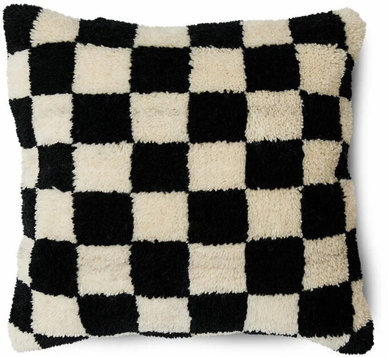 Coussin en laine damier noir et blanc 50 x 50 cm Statement - HKliving