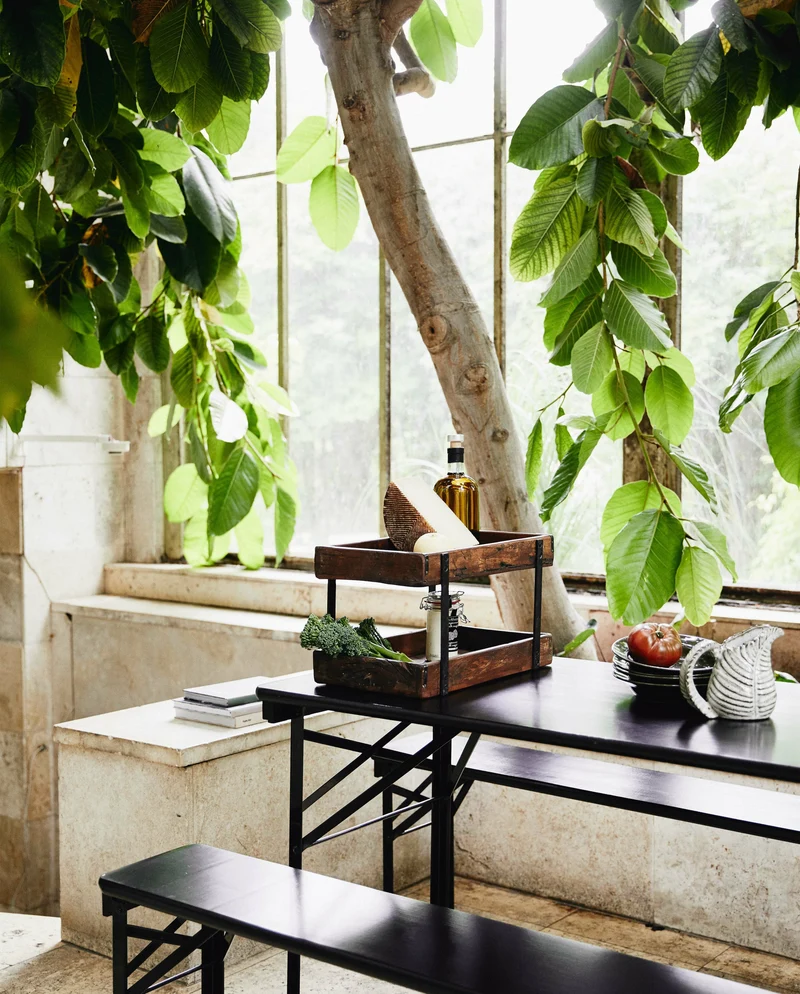 Table à manger et bancs en bois de pin noir 220 cm - Nordal