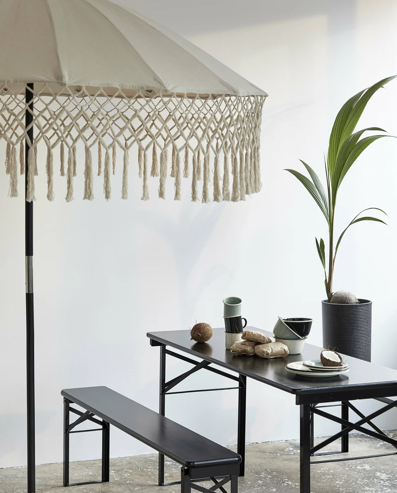 Table à manger et bancs en bois de pin noir 220 cm - Nordal