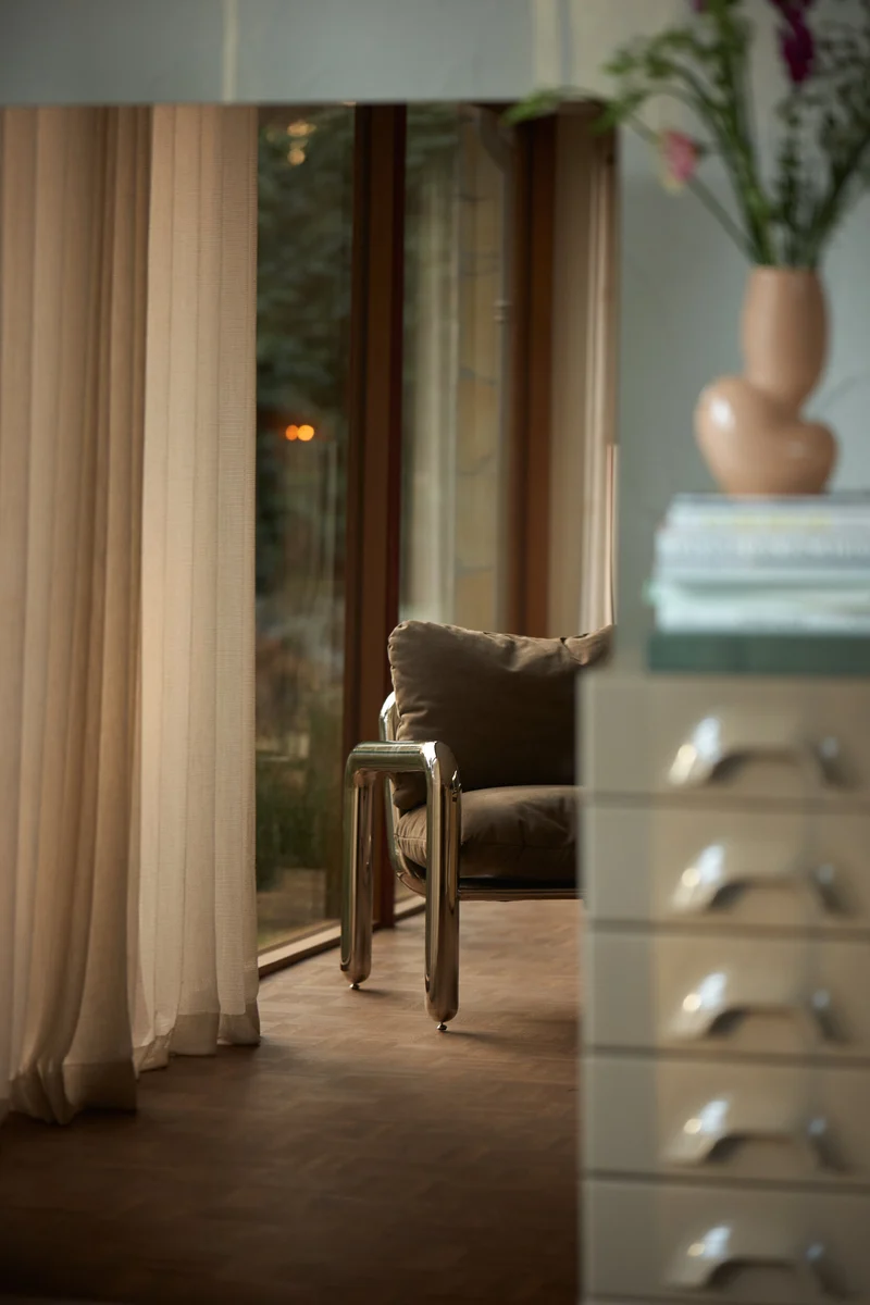 Fauteuil lounge chromé Velvet Brown - HKliving